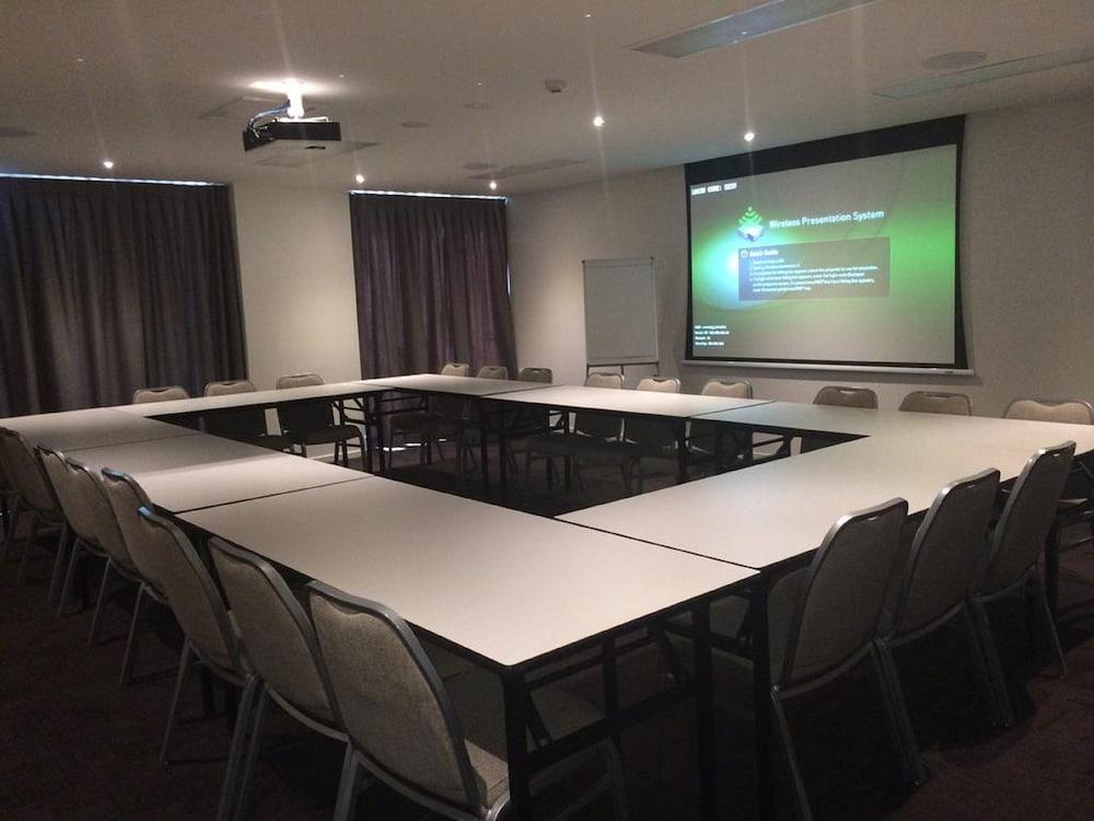 Quest Rockhampton Aparthotel Exterior photo